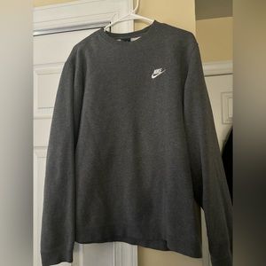 Grey Nike Crewneck (Large)
